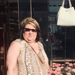 Meet your Posher, Tina